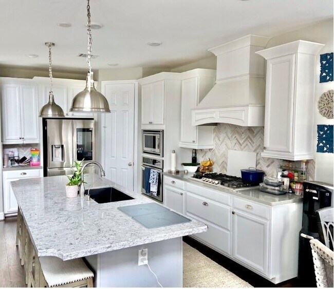 Foto del edificio - 4310 Maytree Ln