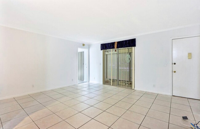 Foto del edificio - 6544 Chasewood Dr