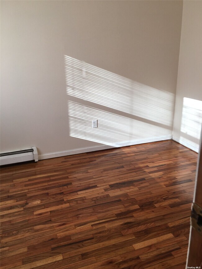 Building Photo - 135 8th St