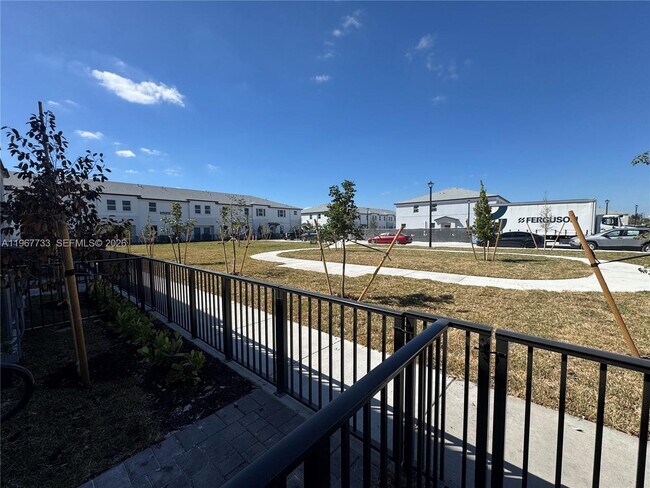 Foto del edificio - 12420 SW 248th St