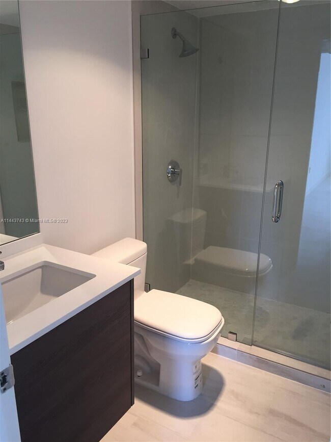 Foto del edificio - 155 Ocean Ln Dr