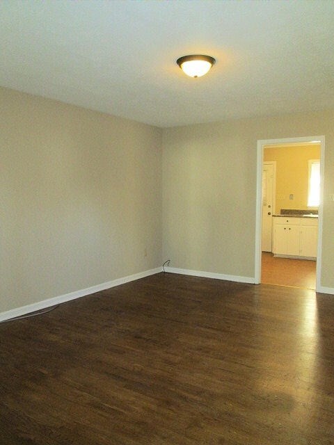 Building Photo - 402 S Valencia Dr
