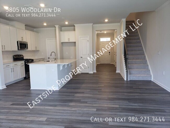 Foto del edificio - 5805 Woodlawn Dr