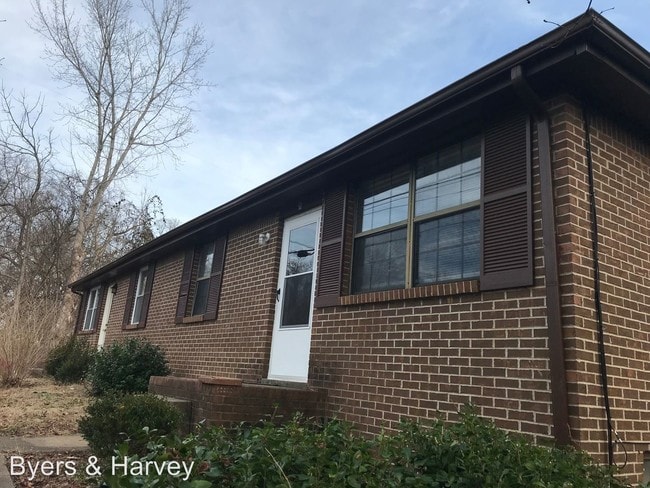 Building Photo - 1585 Vista Ln