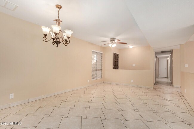 Building Photo - 2955 W Wagoner Rd