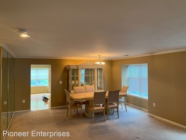 Building Photo - 2 br, 2 bath House - 4550 Chaucer Way Unit...