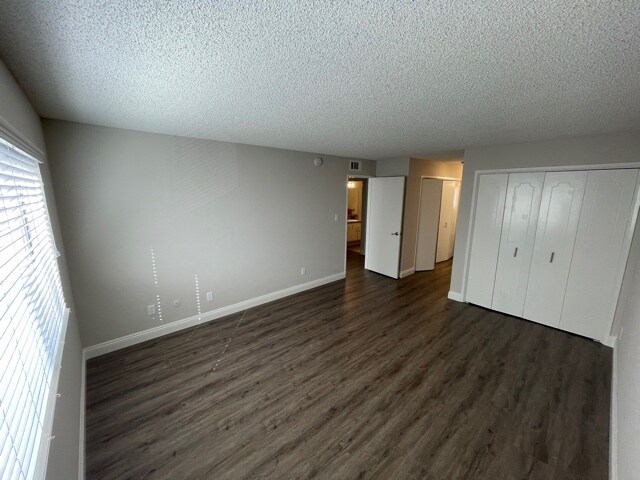 #201 Master Bedroom - 718 N Monterey St