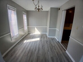 Building Photo - 106 N McKinley Ave