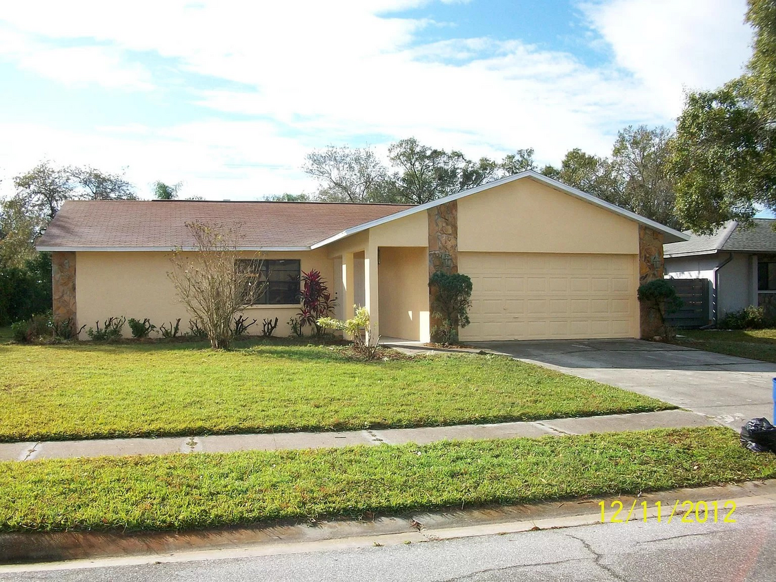 Foto principal - 3/2 Spacious Home in Sarasota with 2 Car G...