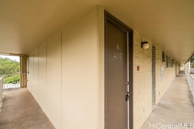 Building Photo - 952043-2043 Waikalani Pl