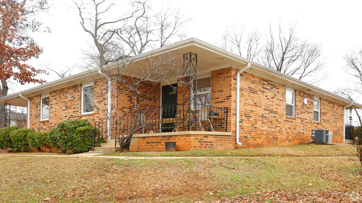 Foto del edificio - Z - Creekwood Village