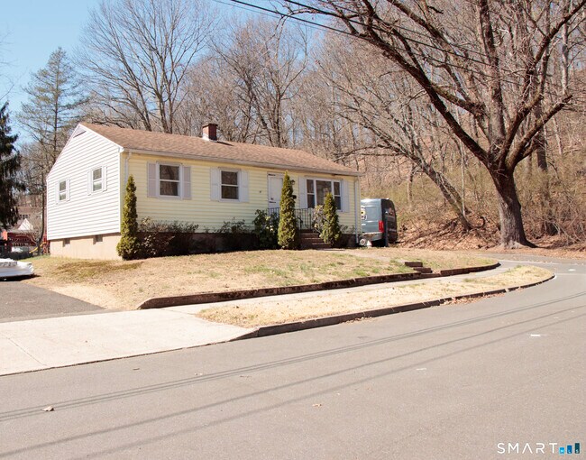 Foto del edificio - 5 Assumption St