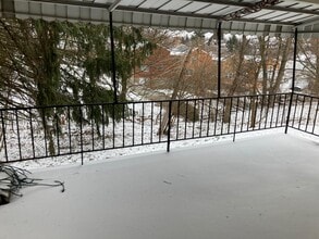 Building Photo - 2313 Vodeli St