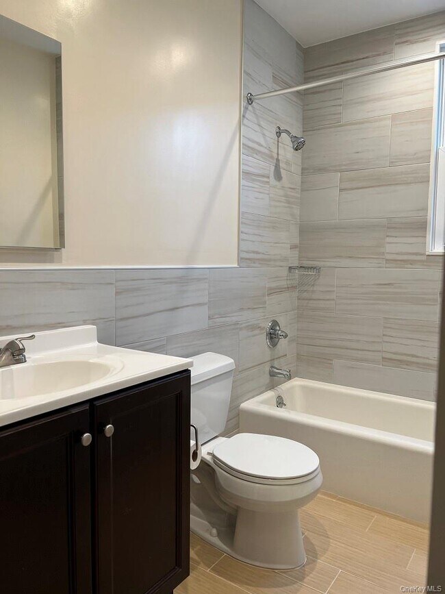 Foto del edificio - 293 Sickles Ave