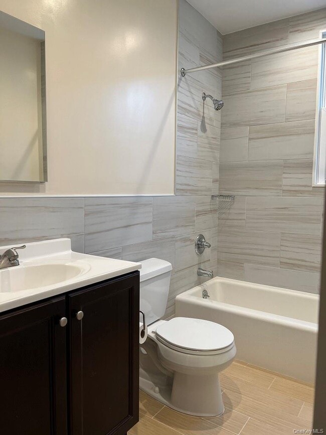 Building Photo - 293 Sickles Ave