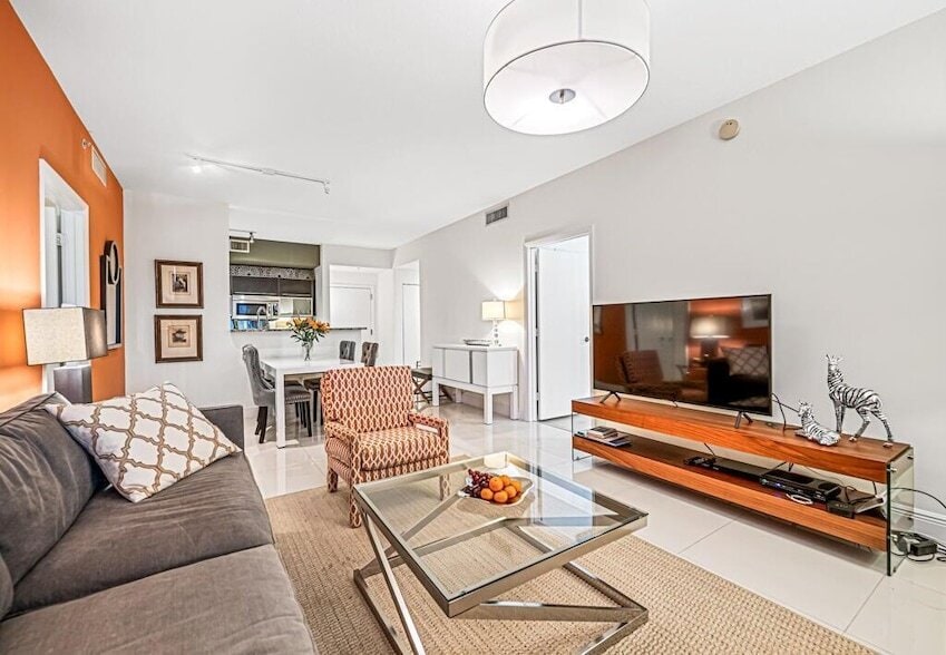 Foto principal - 550 Okeechobee Blvd