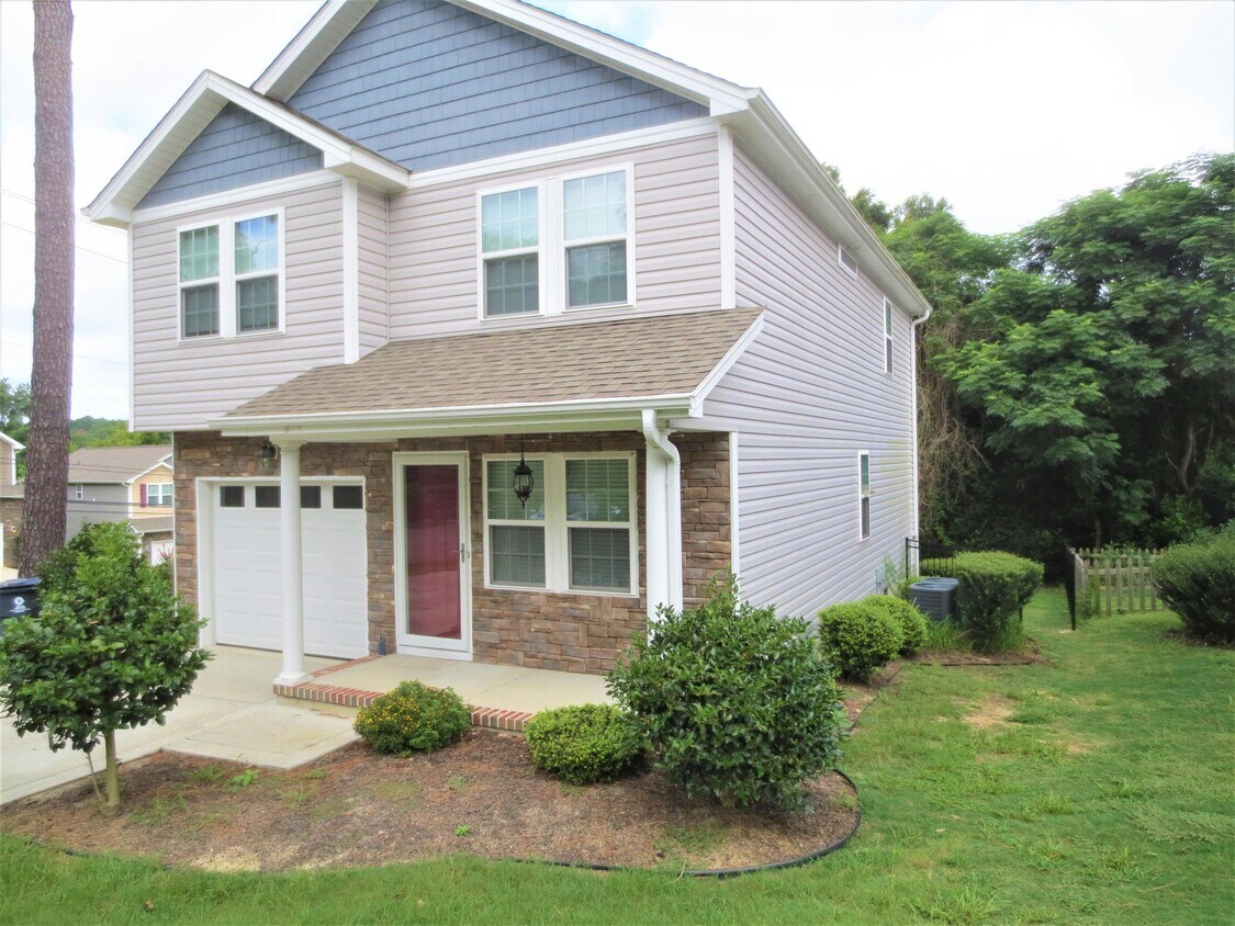 214 N Saylor St, Southern Pines, NC 28387 House Rental in Southern Pines, NC