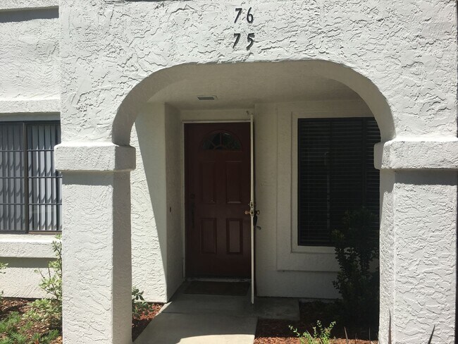 Building Photo - Cute and Cozy 2Br/2Ba first floor condo in...