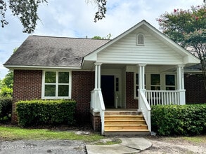 Building Photo - 5711 Park Ave
