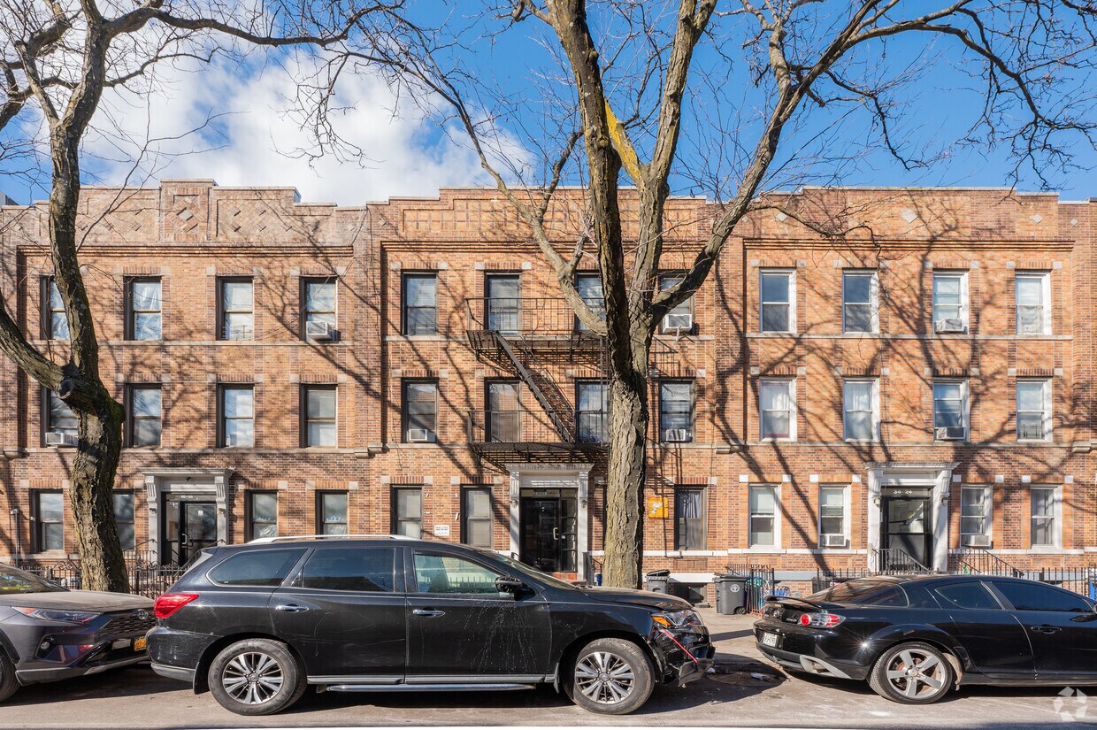 Fotografía del edificio - 34-28 43rd St