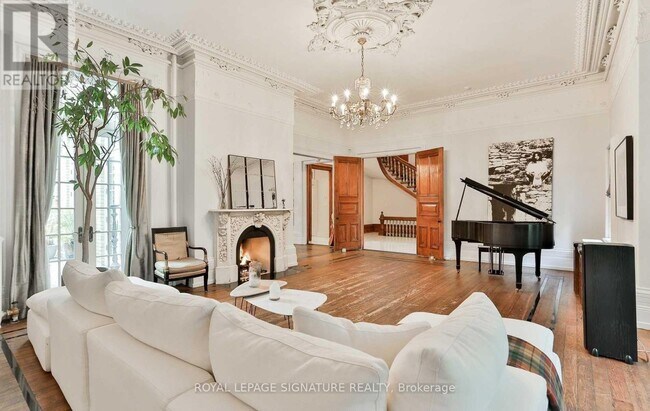 Building Photo - 4 Wellesley Pl