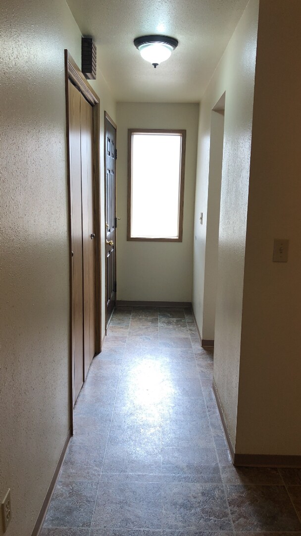 Foto del edificio - Location Location Location! Townhome Just ...