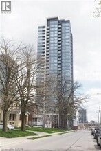 Building Photo - 15 Wellington St S