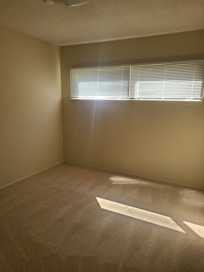 Foto del edificio - 2414 Hadley Ln