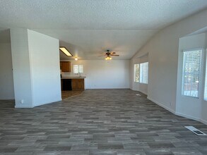 Building Photo - 330 Kim Ct