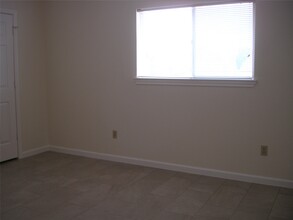 Building Photo - 14333 Memorial Dr