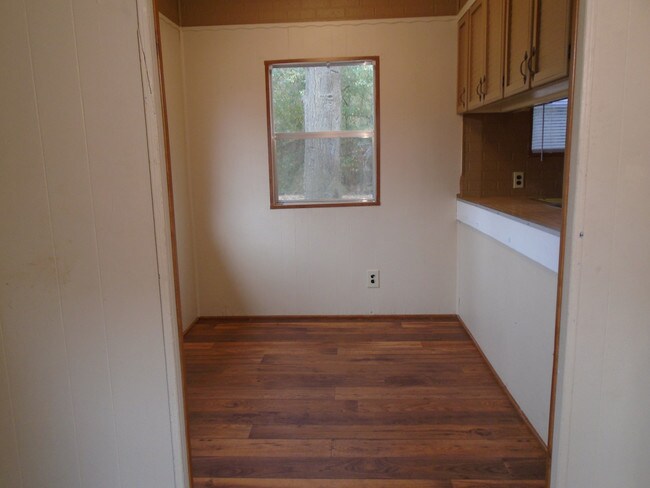 Building Photo - Country Style Home in Cordova