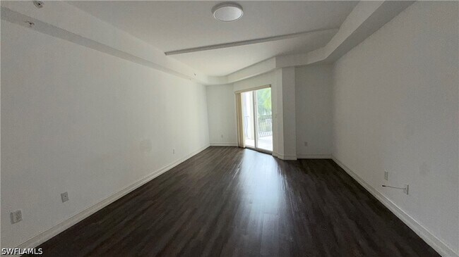 Building Photo - 1100 Pine Ridge Rd