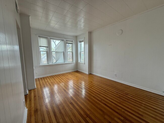 Building Photo - 2818 N Mozart St