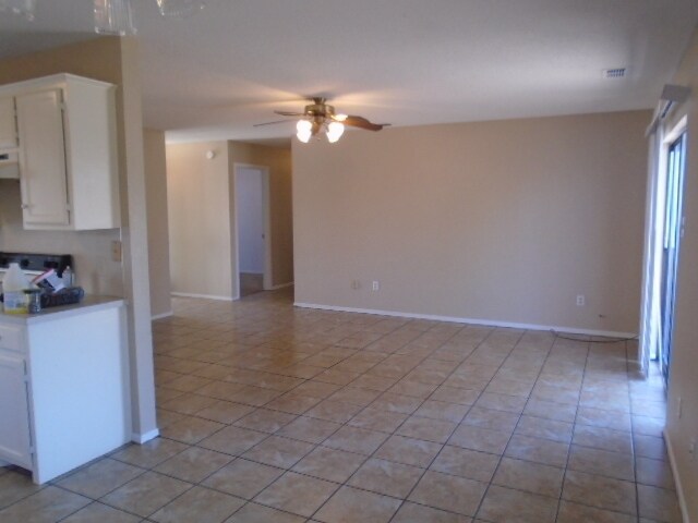 Foto del edificio - 3910 Trinity Ln