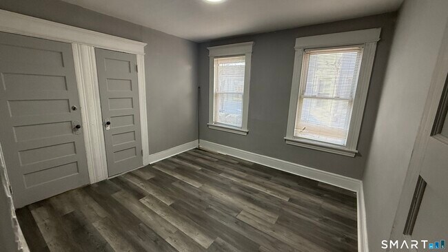 Foto del edificio - 500 Carroll Ave