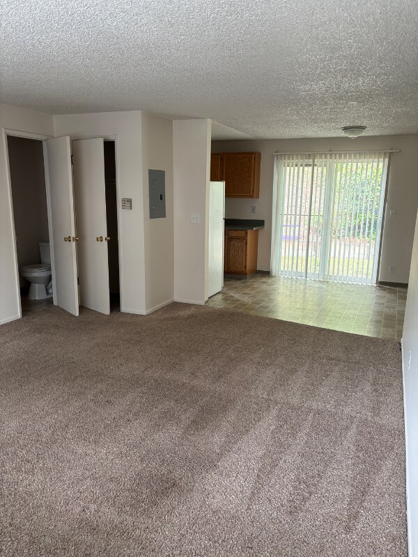Primary Photo - 1612 Kent Des Moines Rd