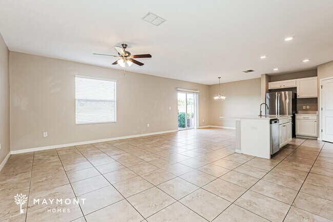 Foto del edificio - 6523 Trent Creek Dr