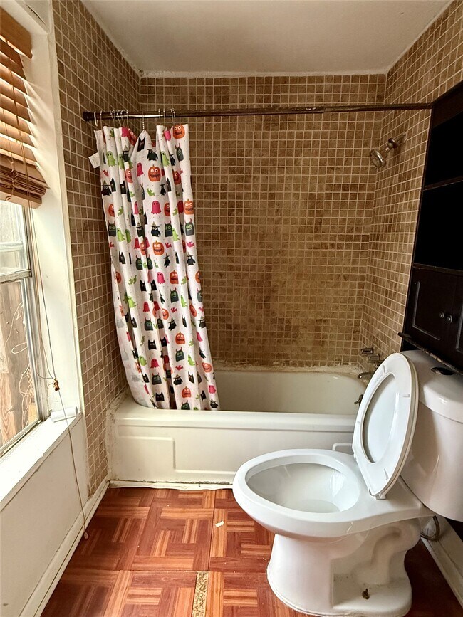 Foto del edificio - 1526 Yale St