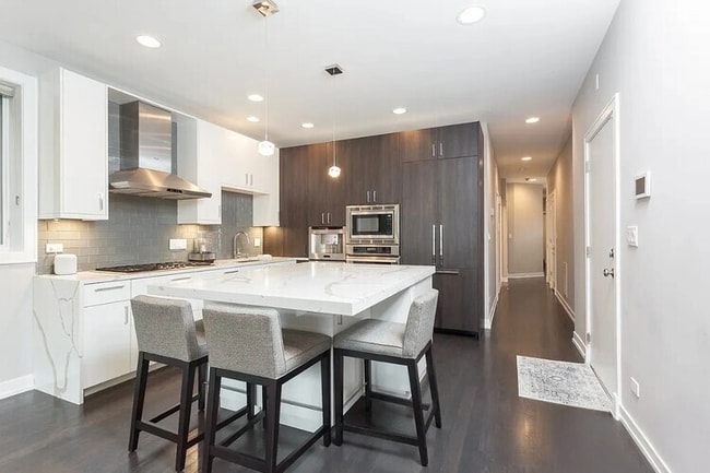 Photo - 942 W Montana St Apartment