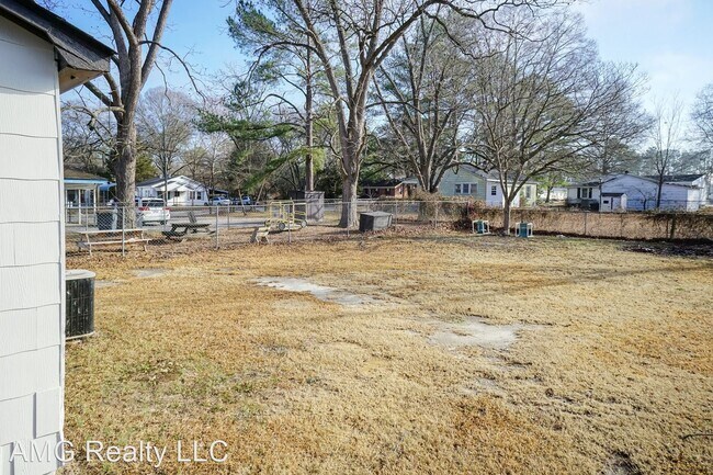 Building Photo - 2 br, 1 bath House - 1509 Burton St