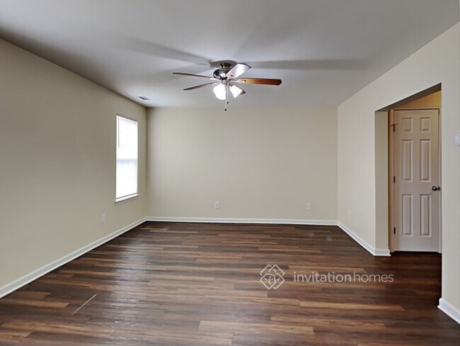 Foto del edificio - 3927 Laurel Glen Dr