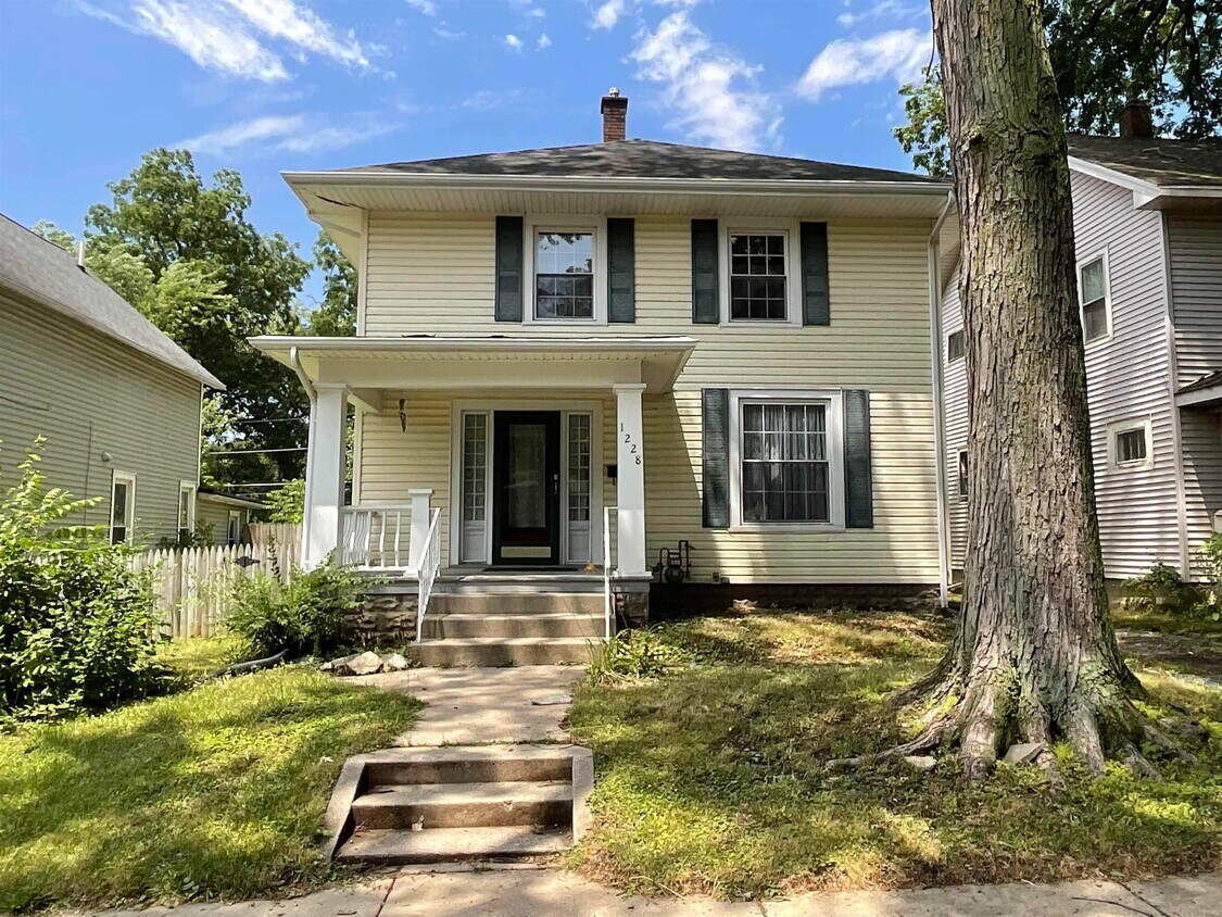 1228 Kinsmoor Ave, Fort Wayne, IN 46807 House for Rent in Fort Wayne