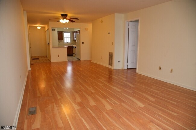 Building Photo - 209 Alexandria Way