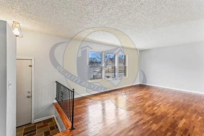 Foto del edificio - Available Now!