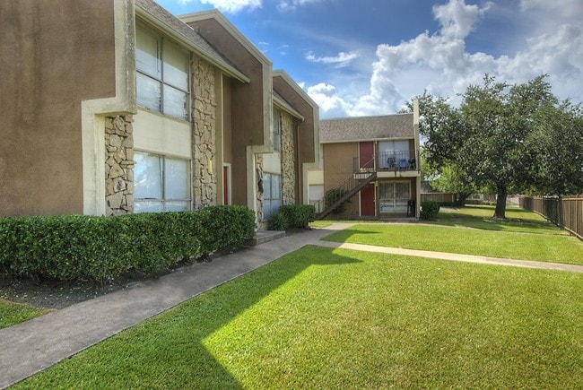 Building Photo - Quay Point Apartments