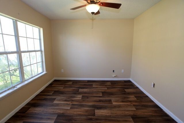 Foto del edificio - 1917 River Lagoon Trace