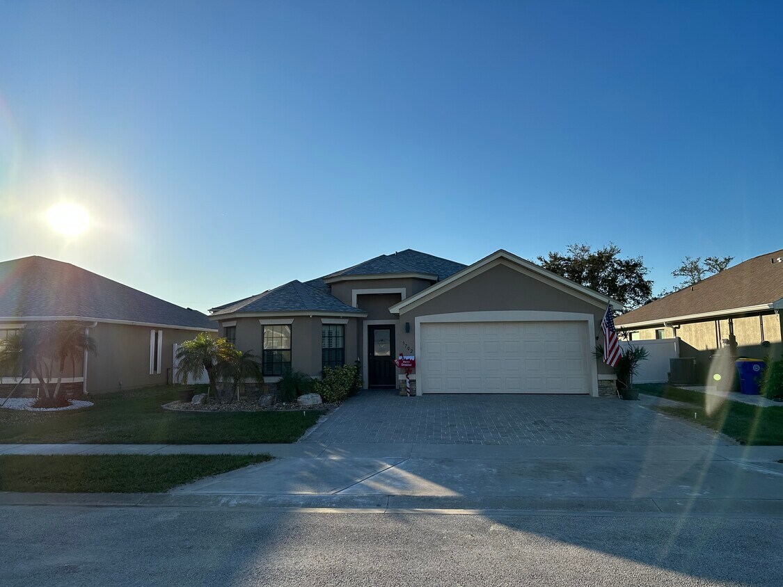 Primary Photo - 3702 Brantley Cir