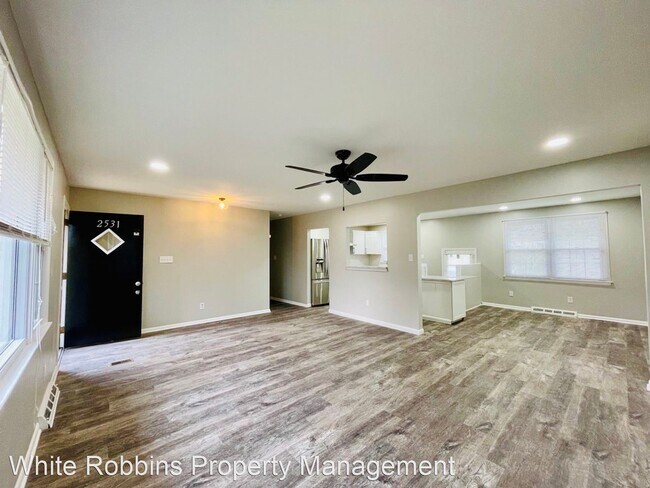 Building Photo - 3 br, 1.5 bath House - 2531 Woodview Drive