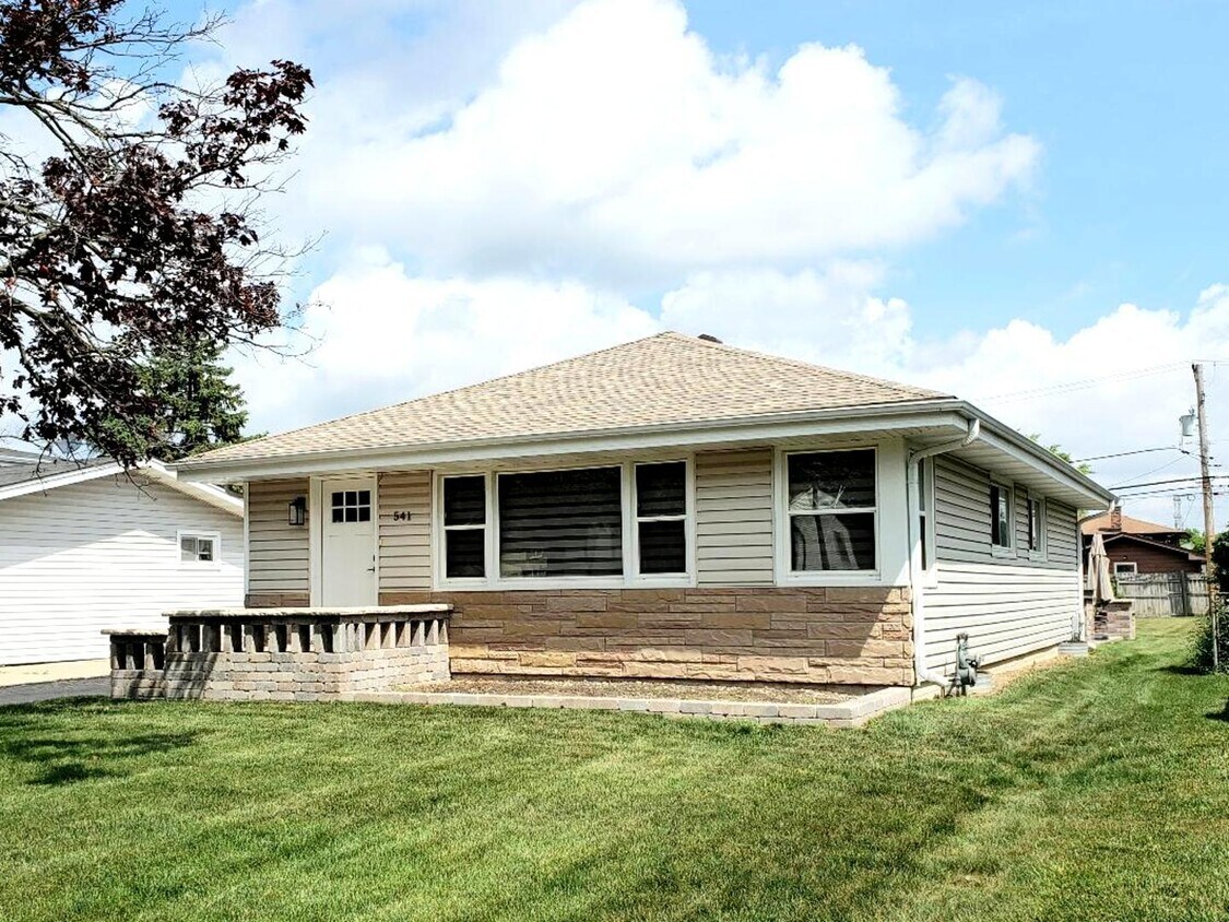 Foto principal - 541 W Belden Ave