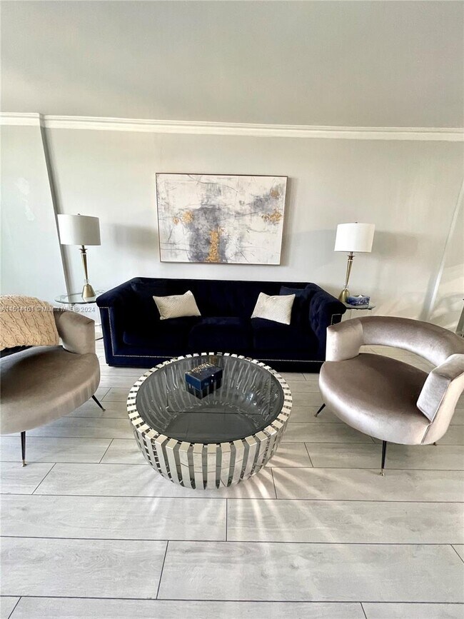 Foto del edificio - 3181 S Ocean Dr